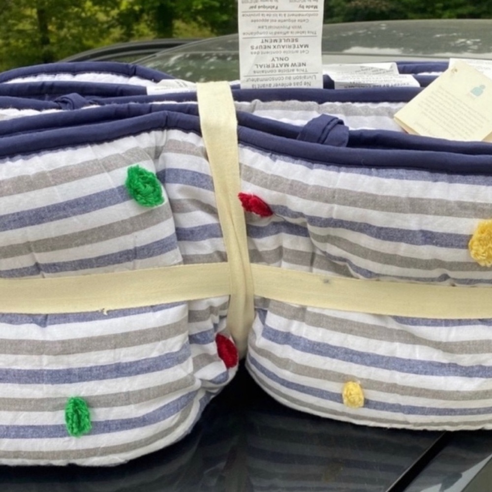 NWT very cute pottery barn bumper pad,
